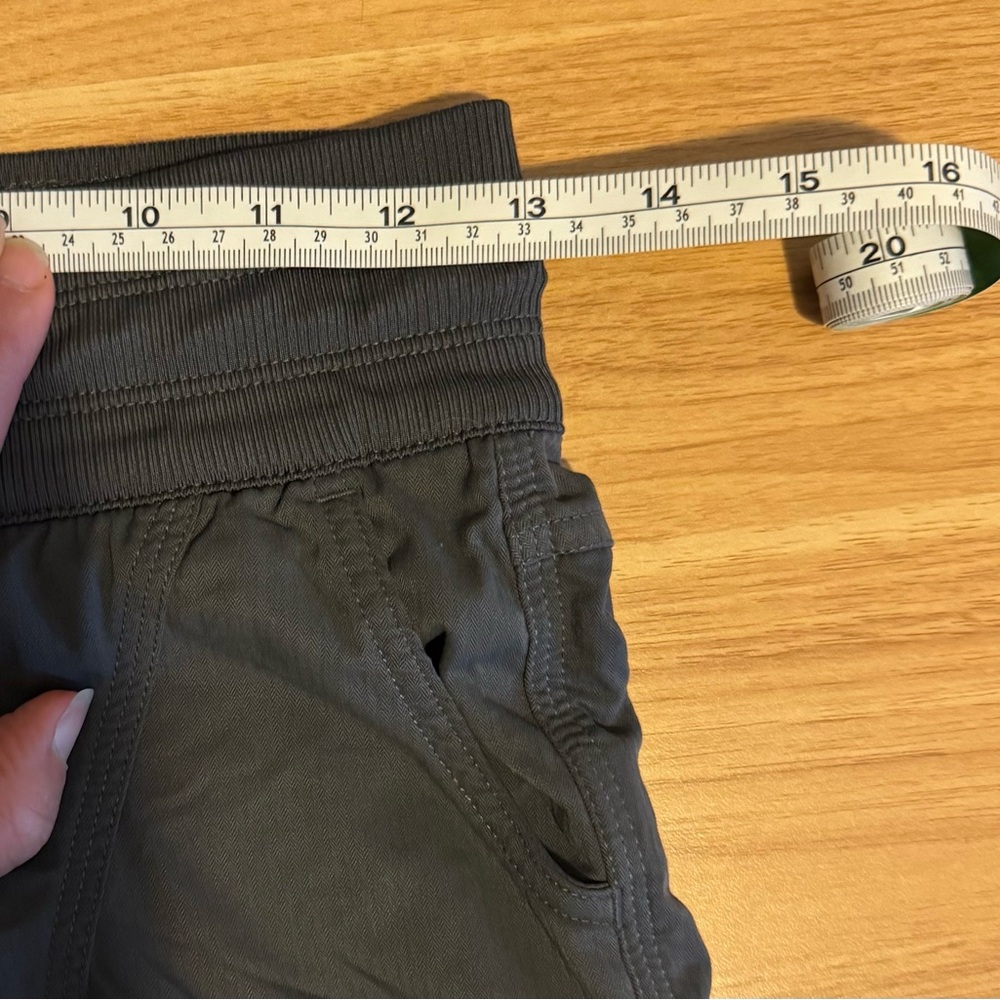 The North Face Women's Aphrodite 2.0 Shorts - Picture 5 of 6